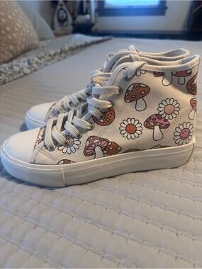 American Eagle High-Top Canvas Sneakers with Pink Mushroom & Daisy Print
